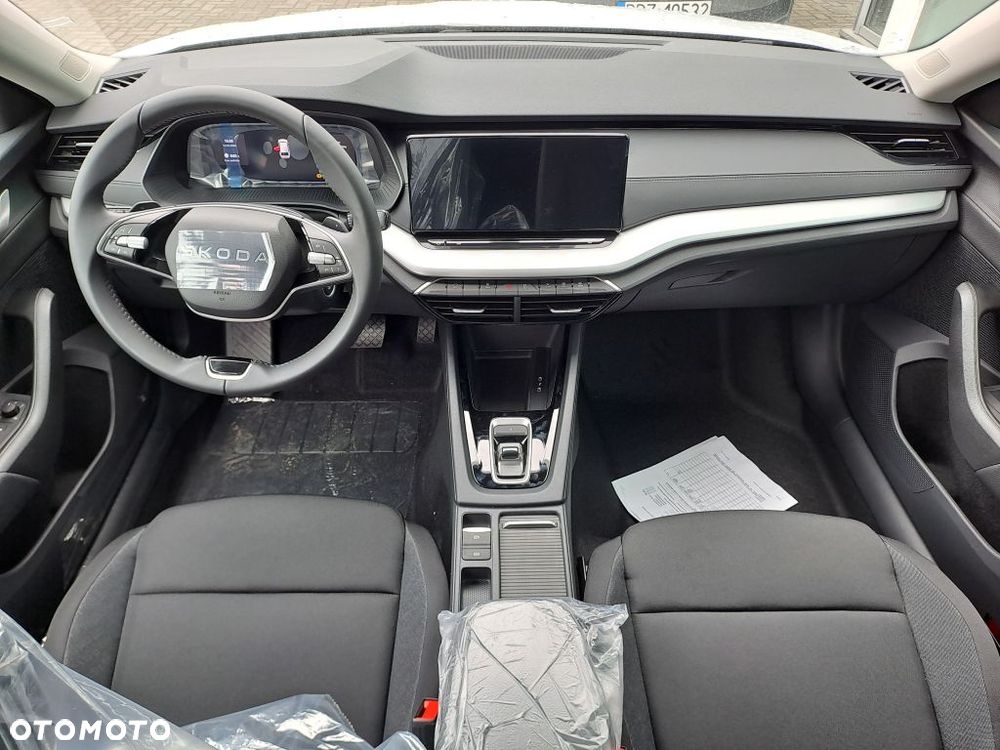 Skoda Octavia 2.0 TDI Drive Essence DSG - 8