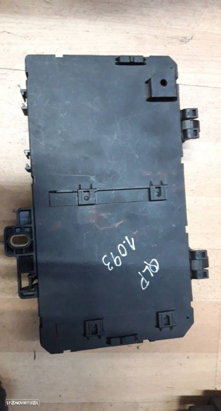 Caixa Fusiveis Opel Astra H (A04) - 3
