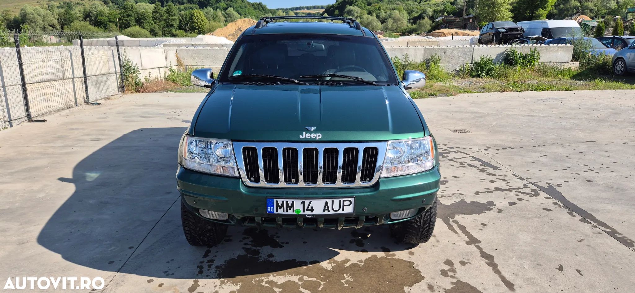 Jeep Grand Cherokee - 1