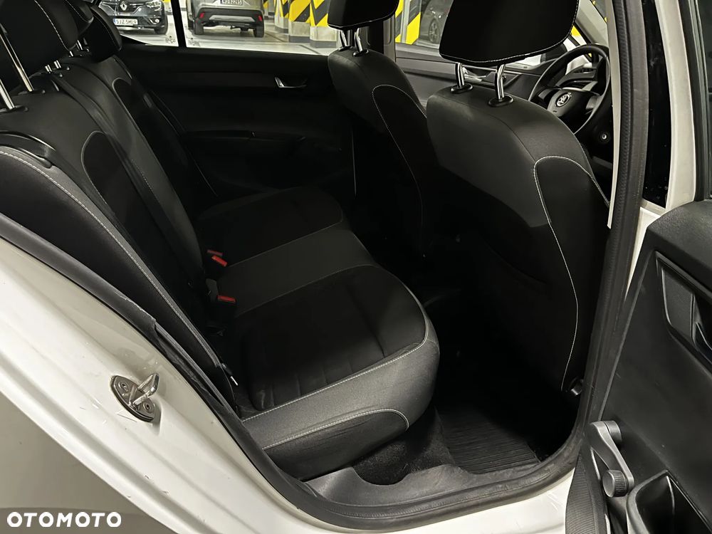 Skoda Fabia 1.0 Ambition - 11