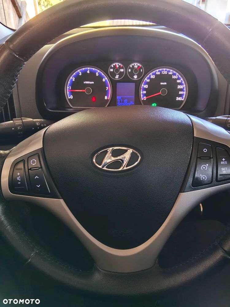 Hyundai i30 1.4 Comfort EU5 - 14