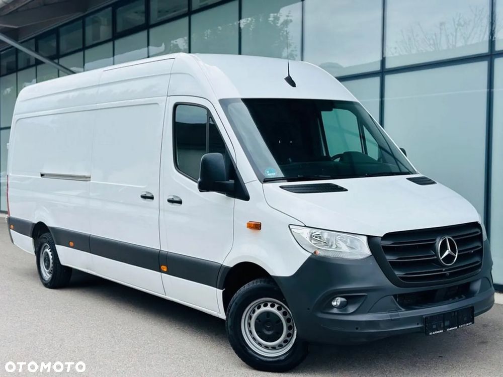 Mercedes-Benz Sprinter - 2