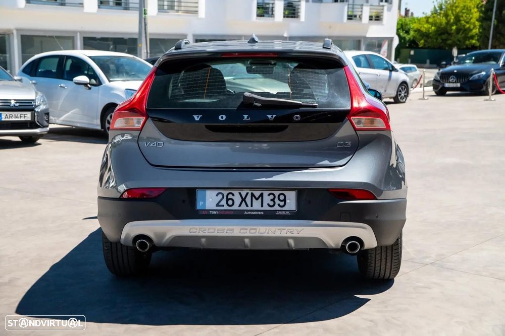 Volvo V40 Cross Country 2.0 D3 Momentum - 13