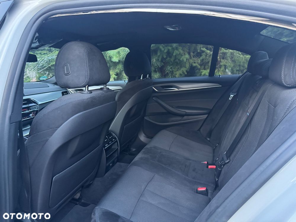 BMW Seria 5 520i M Sport sport - 12