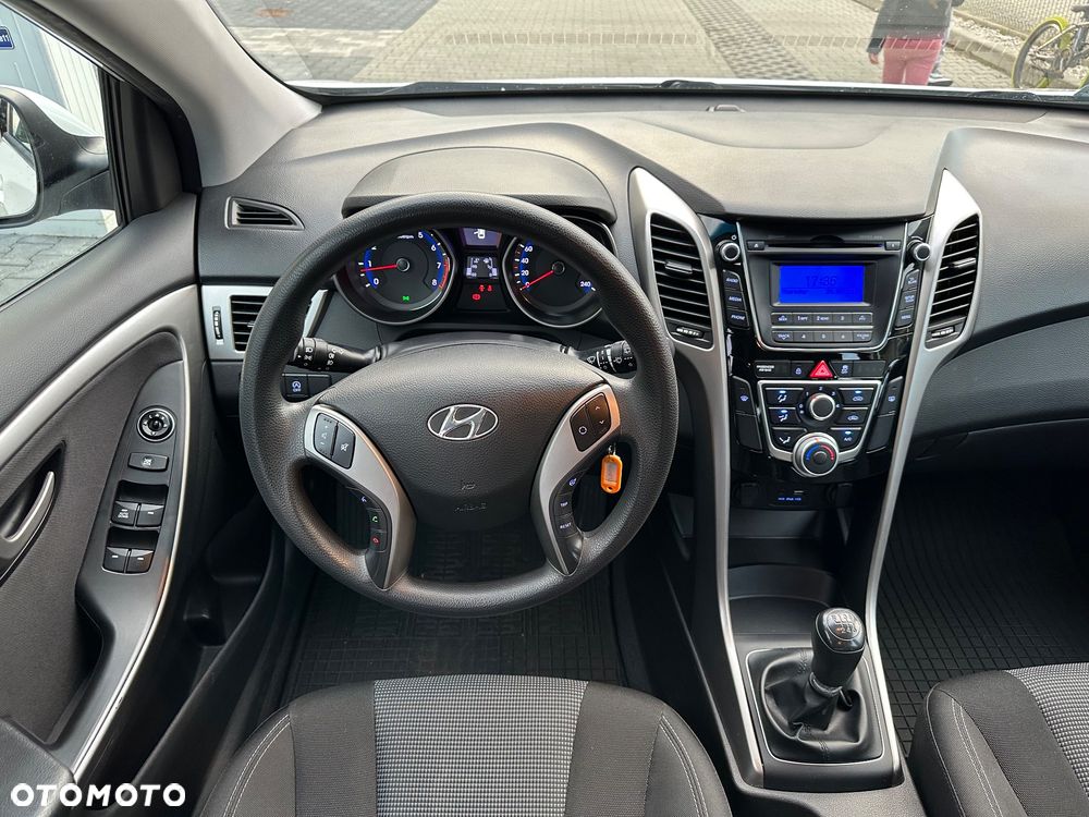 Hyundai i30 1.6 GDI Classic + - 18