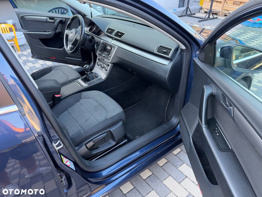 Volkswagen Passat 2.0 BlueTDI SCR Business Edition - 11
