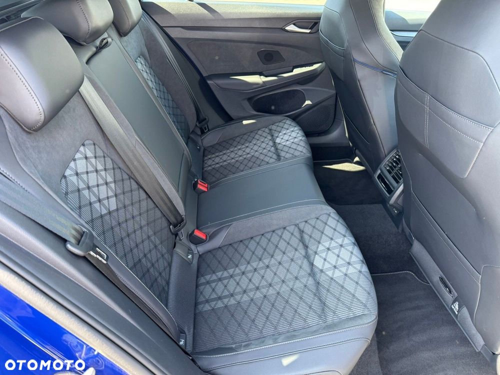 Volkswagen Golf Variant 1.5 eTSI mHEV R-Line DSG - 29