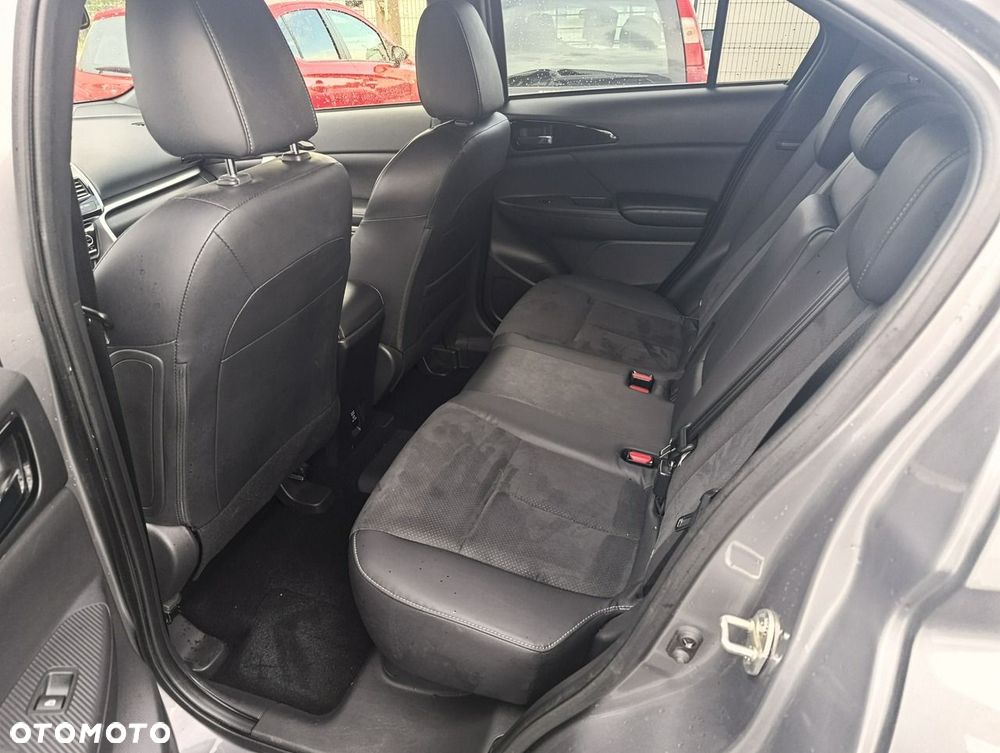 Mitsubishi Eclipse Cross - 14
