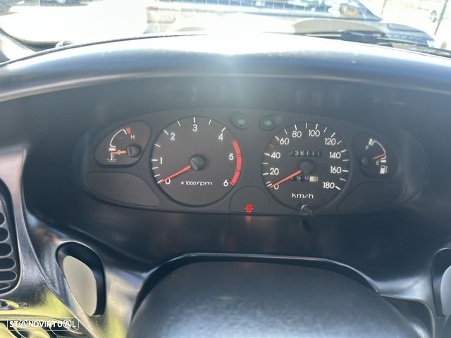 Hyundai H1 2.5 TD 6 LUGARES - 13