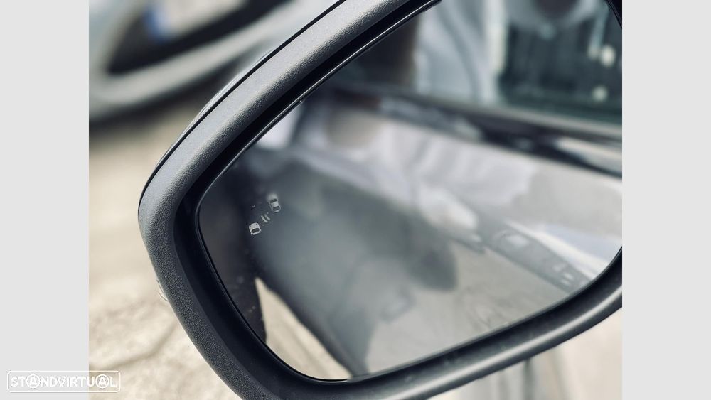 Ford Mustang Mach-E Alargada AWD - 11