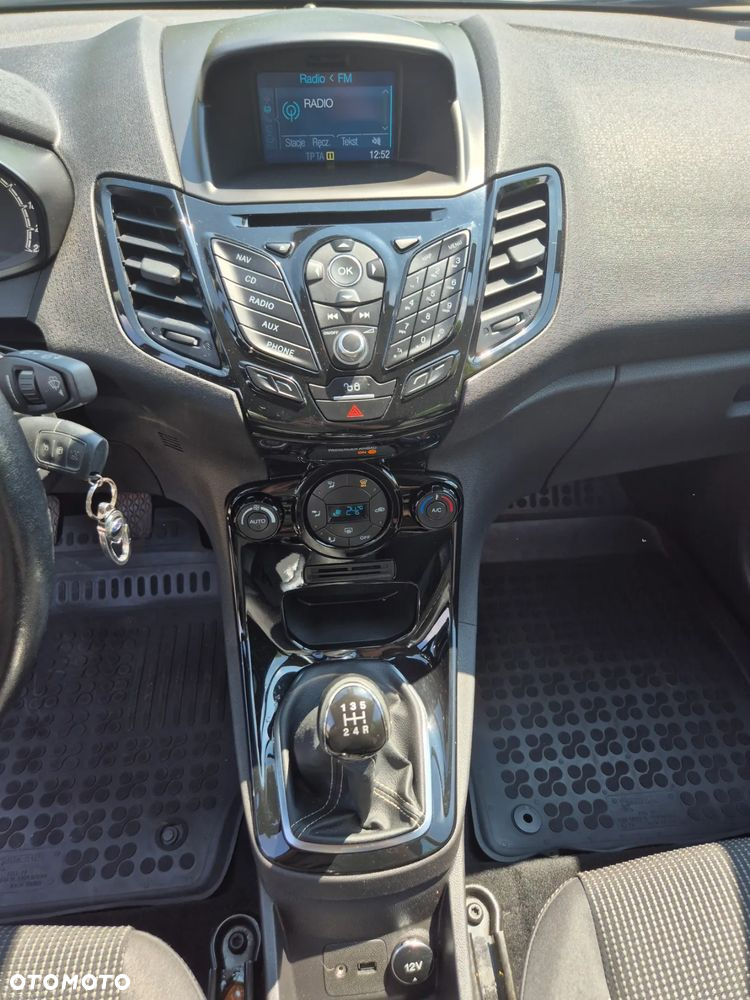 Ford Fiesta 1.5 TDCi SYNC Edition - 13