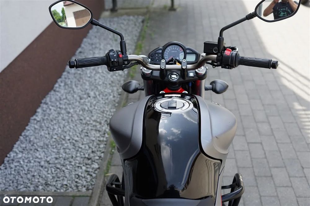 Suzuki Gladius - 15