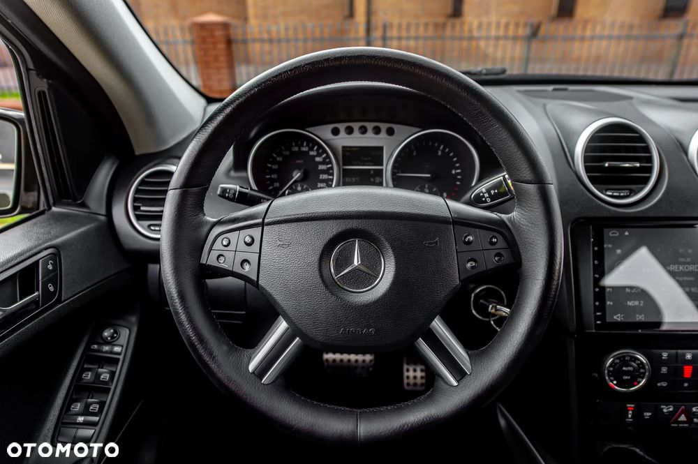 Mercedes-Benz ML 280 CDI 4Matic 7G-TRONIC Edition 10 - 27