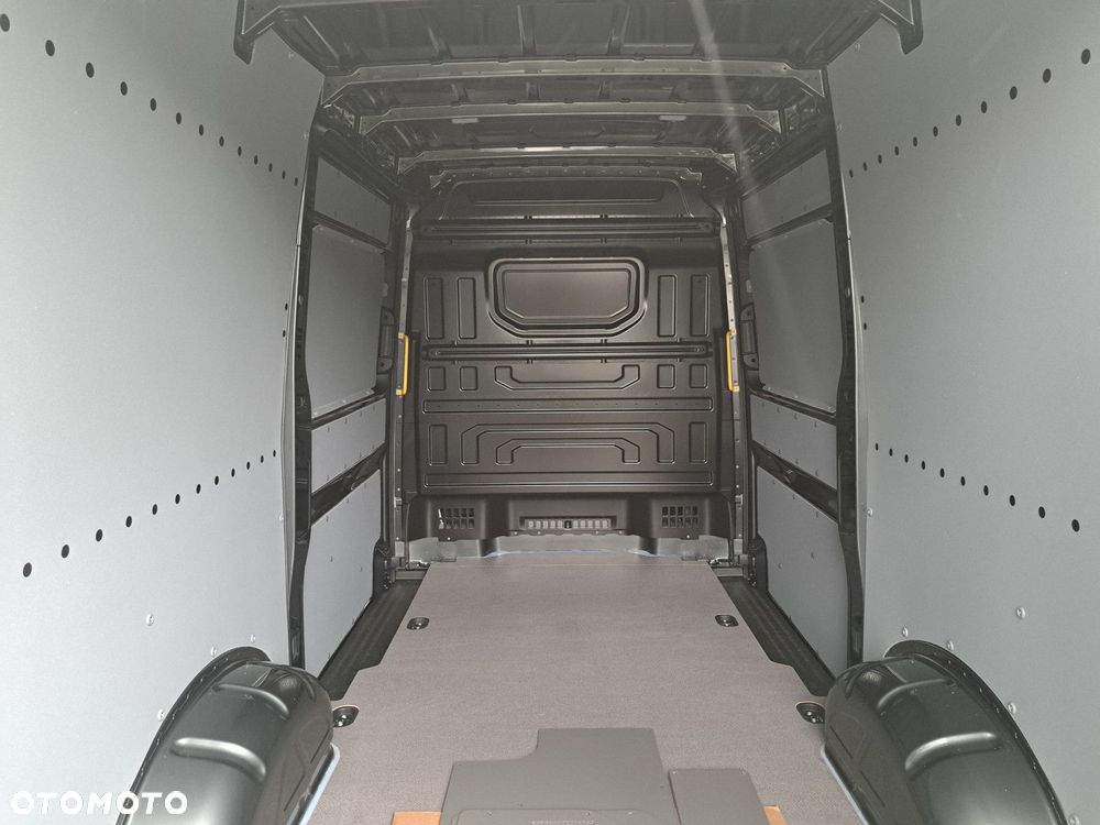 Volkswagen Crafter - 10