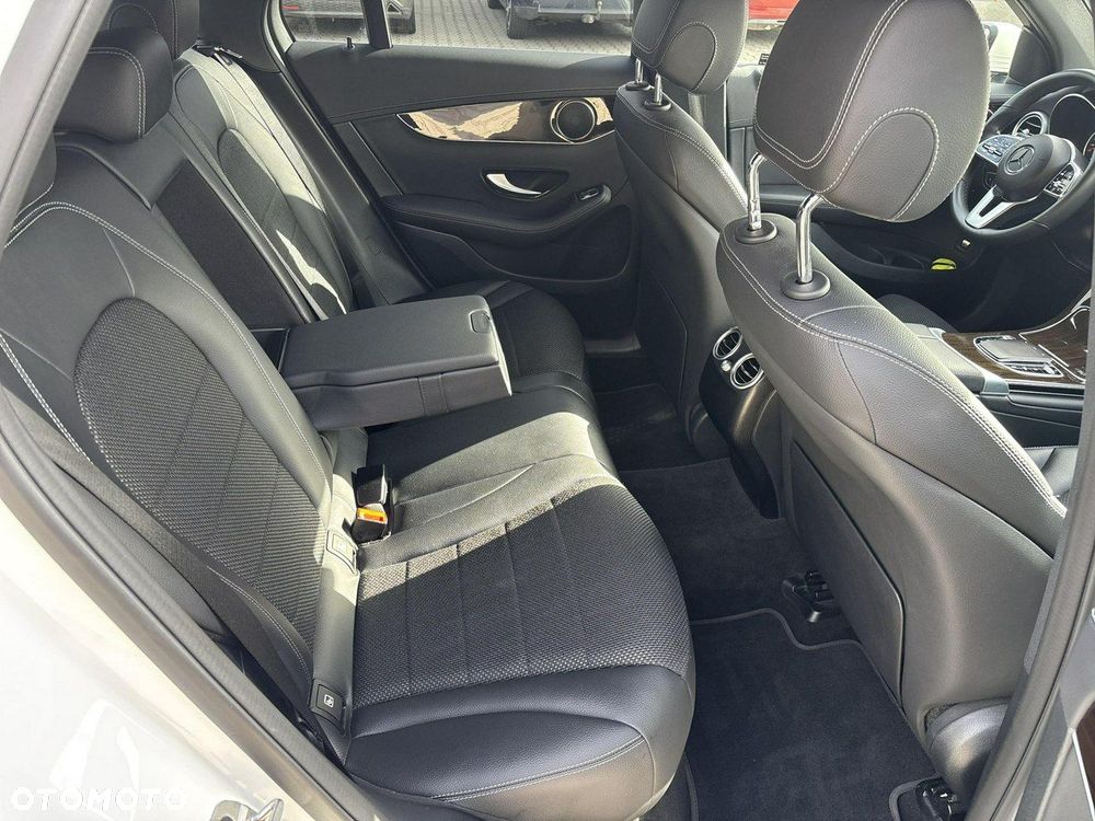 Mercedes-Benz GLC 300 d 4-Matic - 16