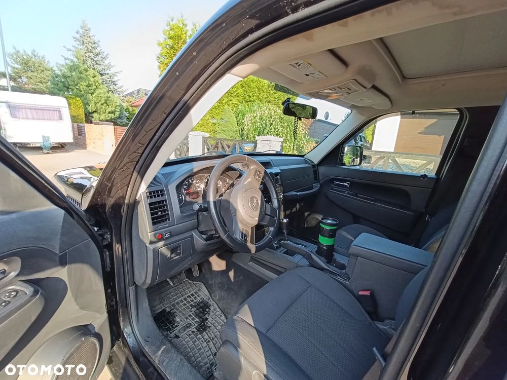 Jeep Liberty - 21