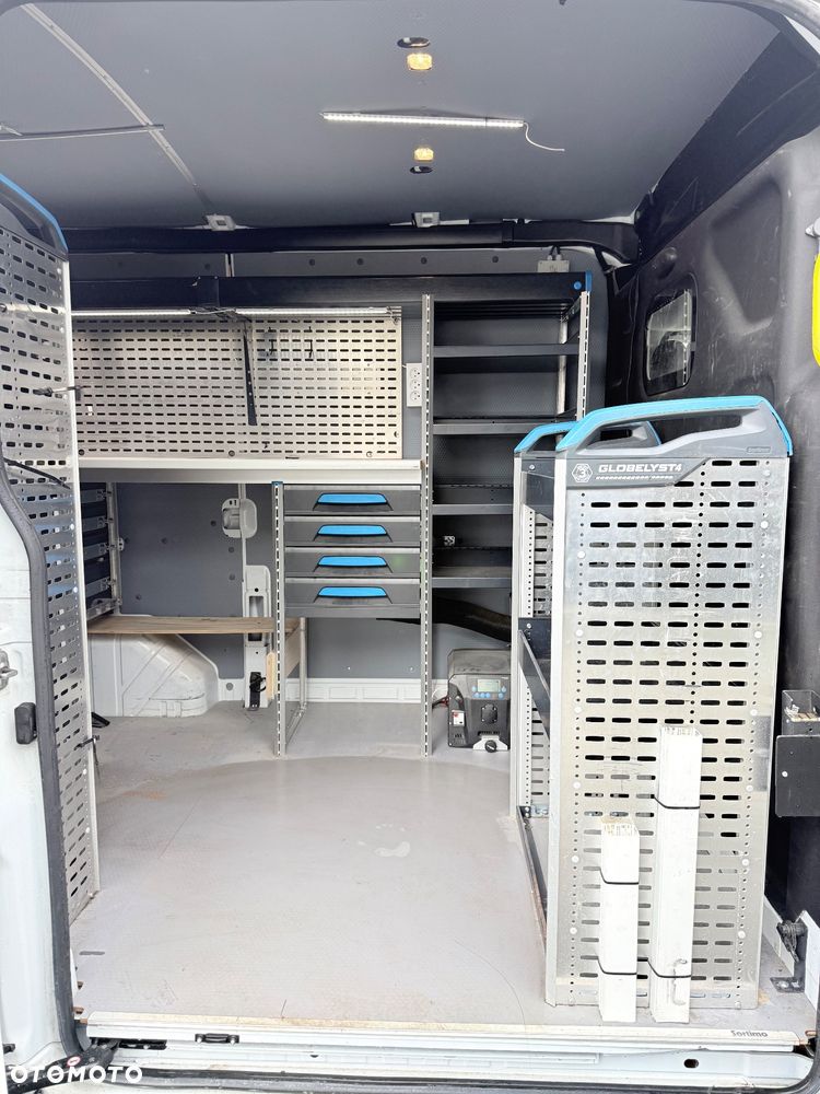 Ford Transit Kombi L2H2 Limited - 9