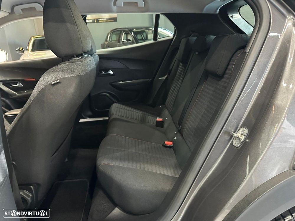 Peugeot 2008 1.2 PureTech Allure Pack EAT8 - 20