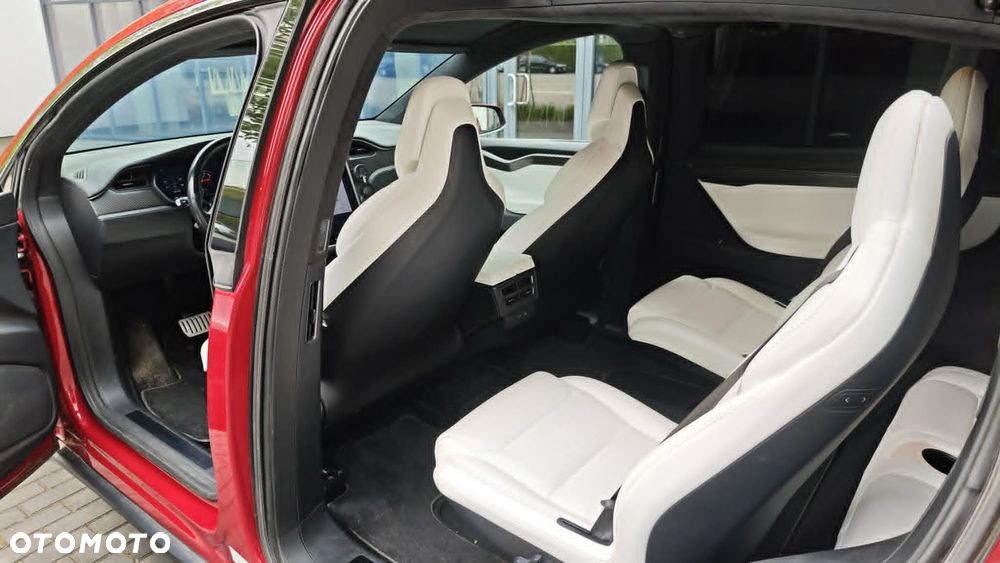 Tesla Model X Performance - 24