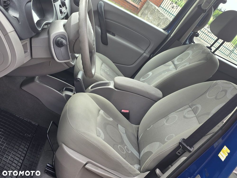 Renault Kangoo 1.6 8V 90 Happy Family - 31