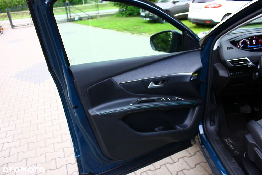 Peugeot 5008 1.5 BlueHDi Allure S&S EAT8 - 31