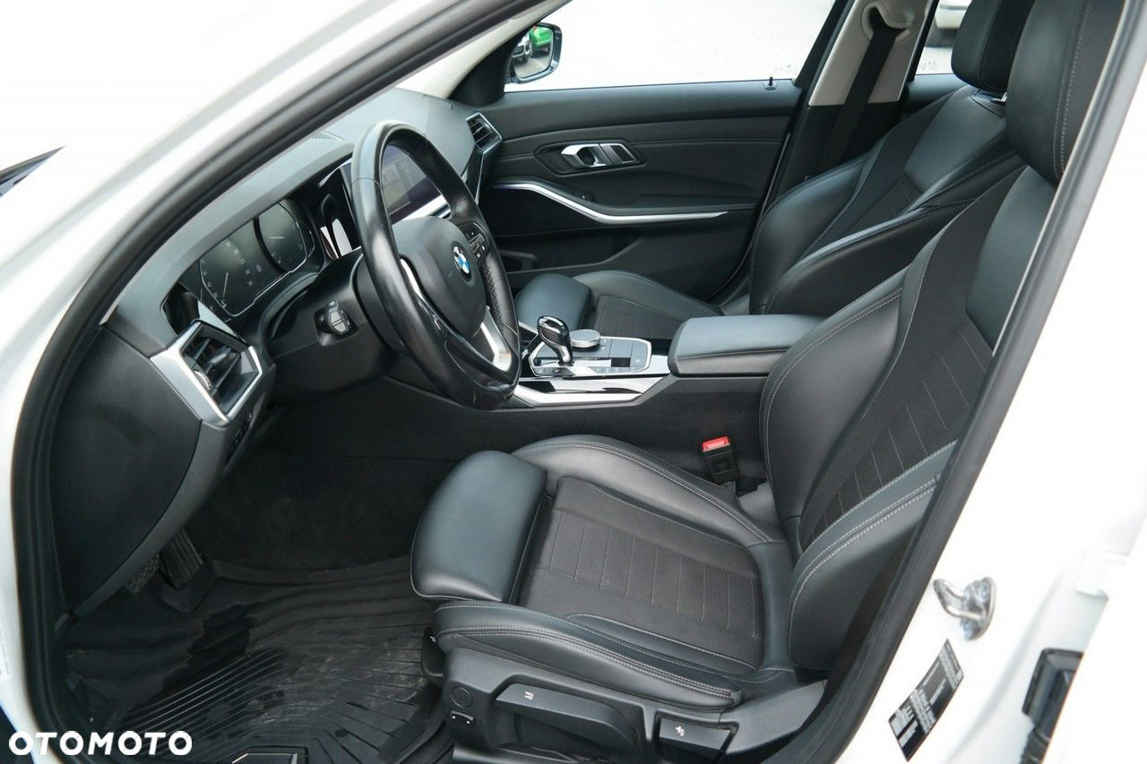 BMW Seria 3 318d Sport Line Shadow - 10