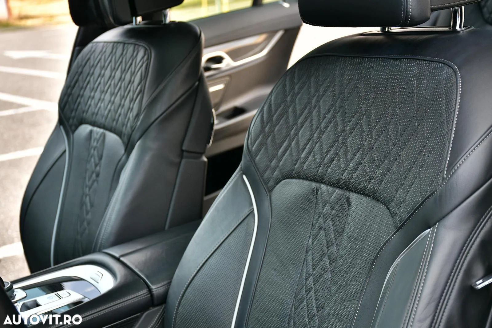 BMW Seria 7 730d MHEV - 24