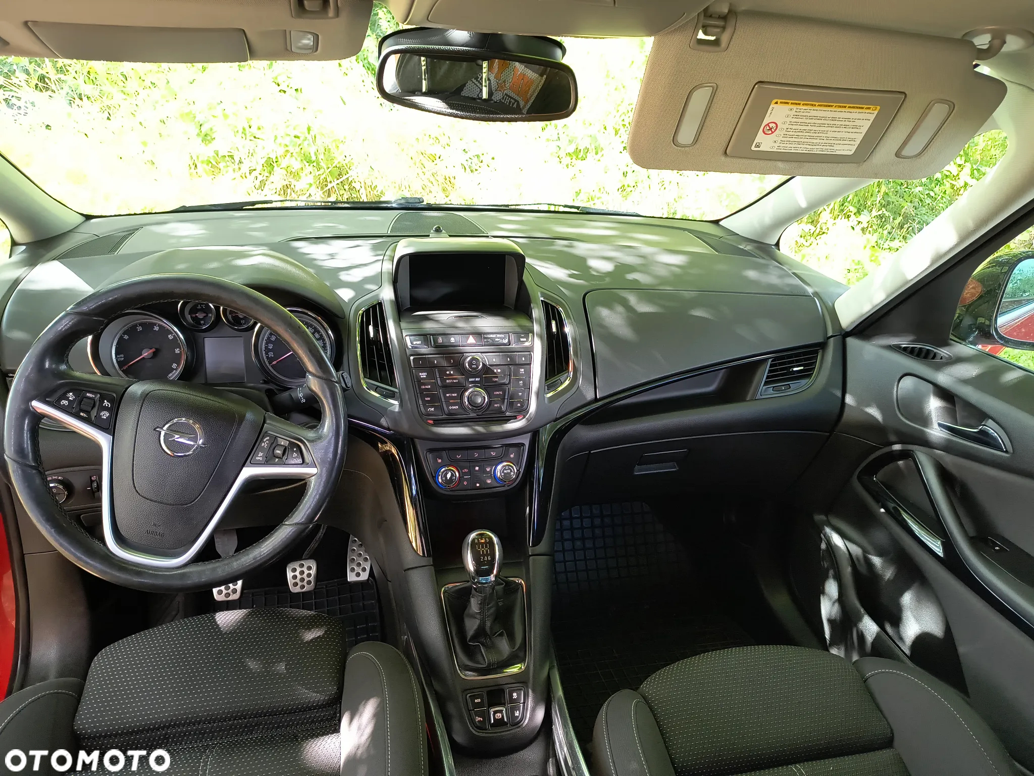 Opel Zafira - 10