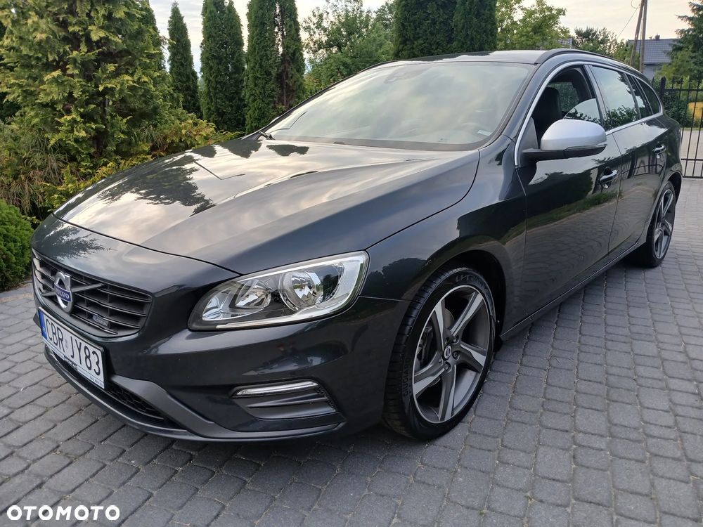 Volvo V60 D3 R-Design Momentum - 4