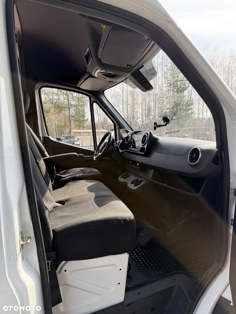 Mercedes-Benz Sprinter - 7