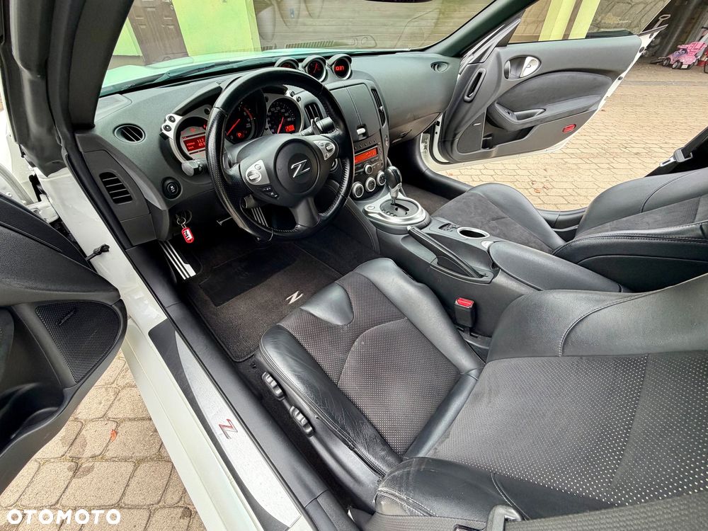 Nissan 370 Z Black Edition - 18