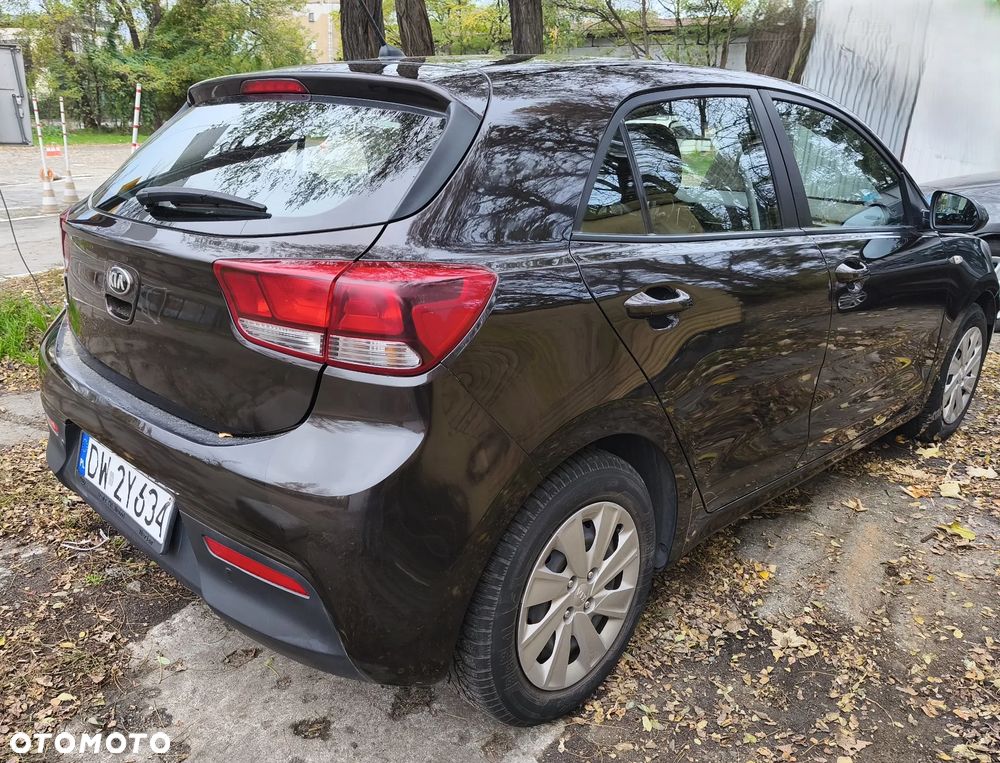 Kia Rio - 20