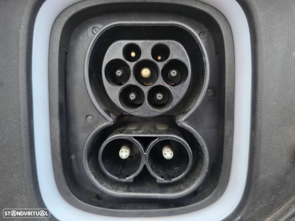 Hyundai Kauai EV 64 kWh Vanguard+TMS - 11