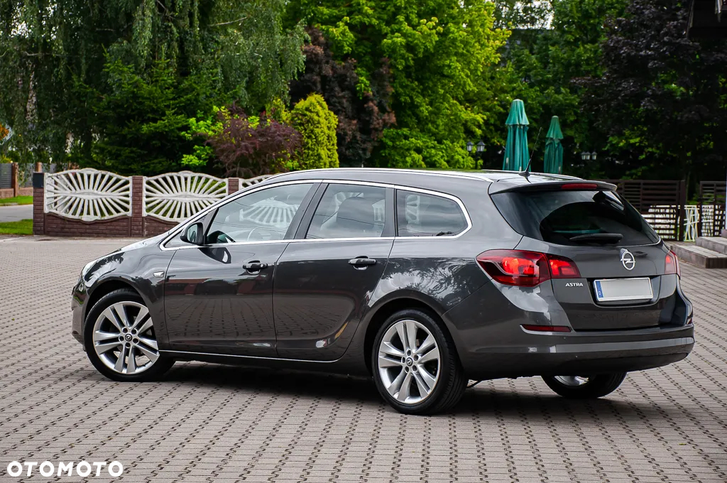 Opel Astra 1.6 Cosmo - 9