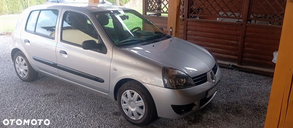 Renault Clio - 7