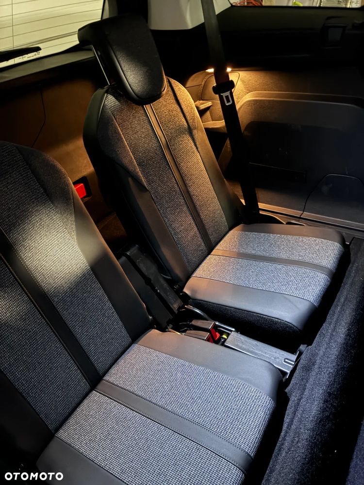 Peugeot 5008 1.6 PureTech Allure S&S EAT8 - 32