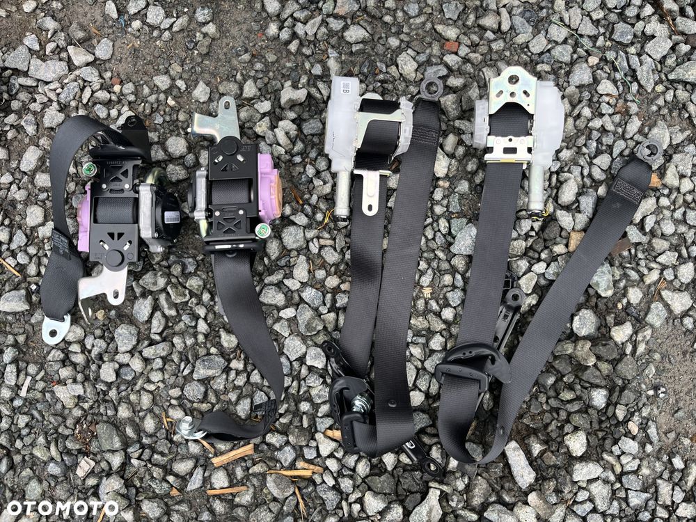 Konsola deska pasy airbag oryginał Suzuki Swace - 2