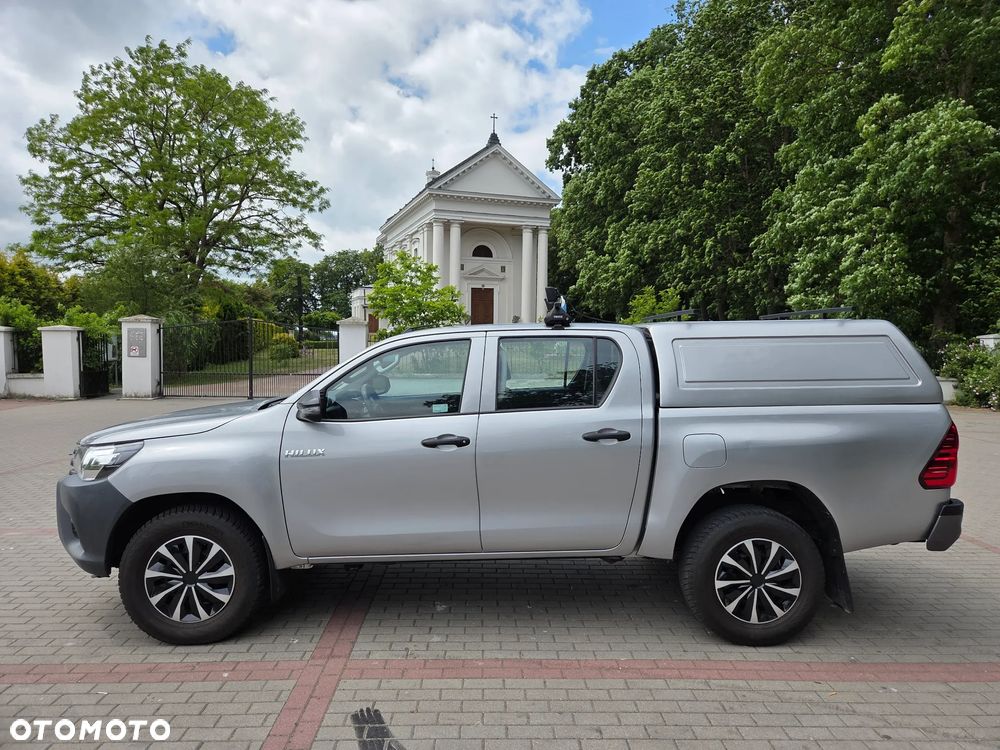 Toyota Hilux - 2