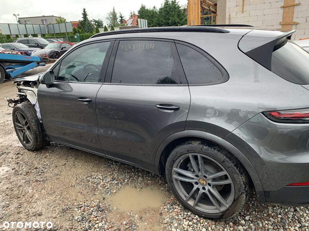 Porsche Cayenne Tiptronic S - 2
