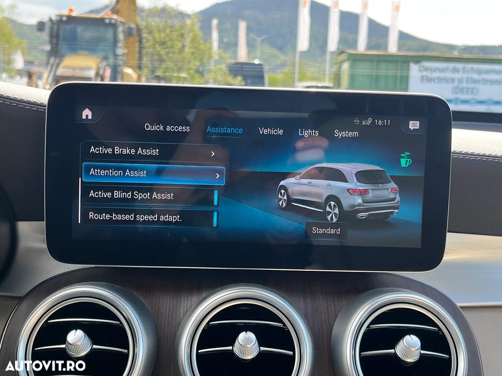 Mercedes-Benz GLC 300 4MATIC - 28