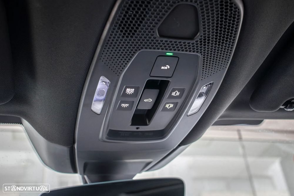 Porsche Panamera 4 E-Hybrid - 35