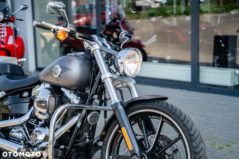 Harley-Davidson Softail Breakout - 8