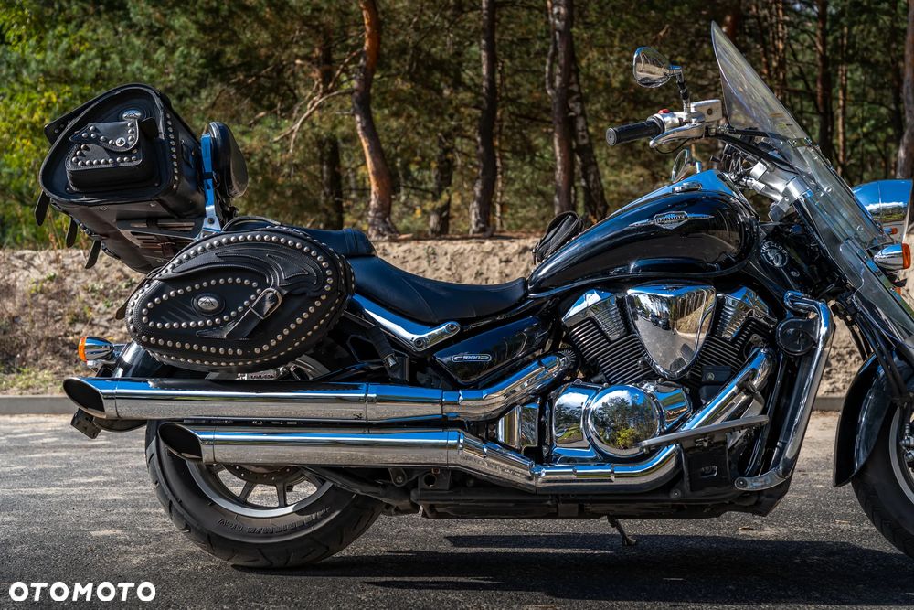 Suzuki Intruder - 22