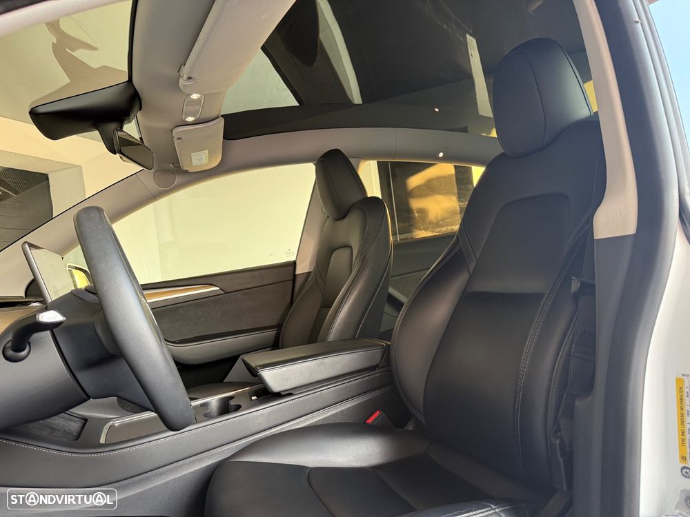 Tesla Model Y Standard - 4