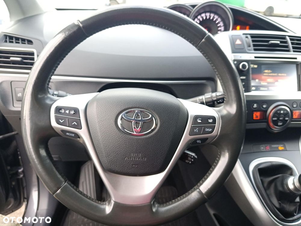 Toyota Verso 1.8 Premium EU6 - 31