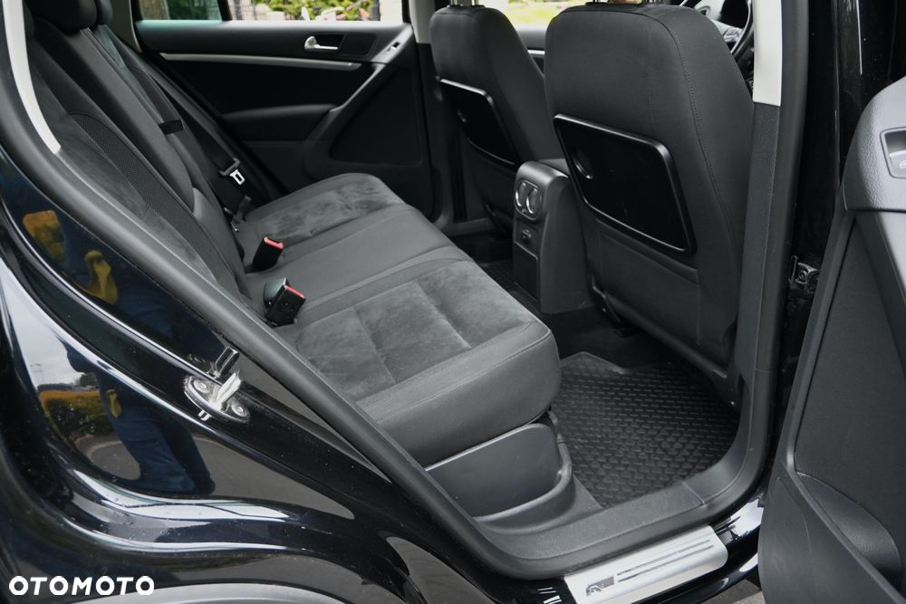 Volkswagen Tiguan 2.0 TSI 4Motion Exclusive - 32