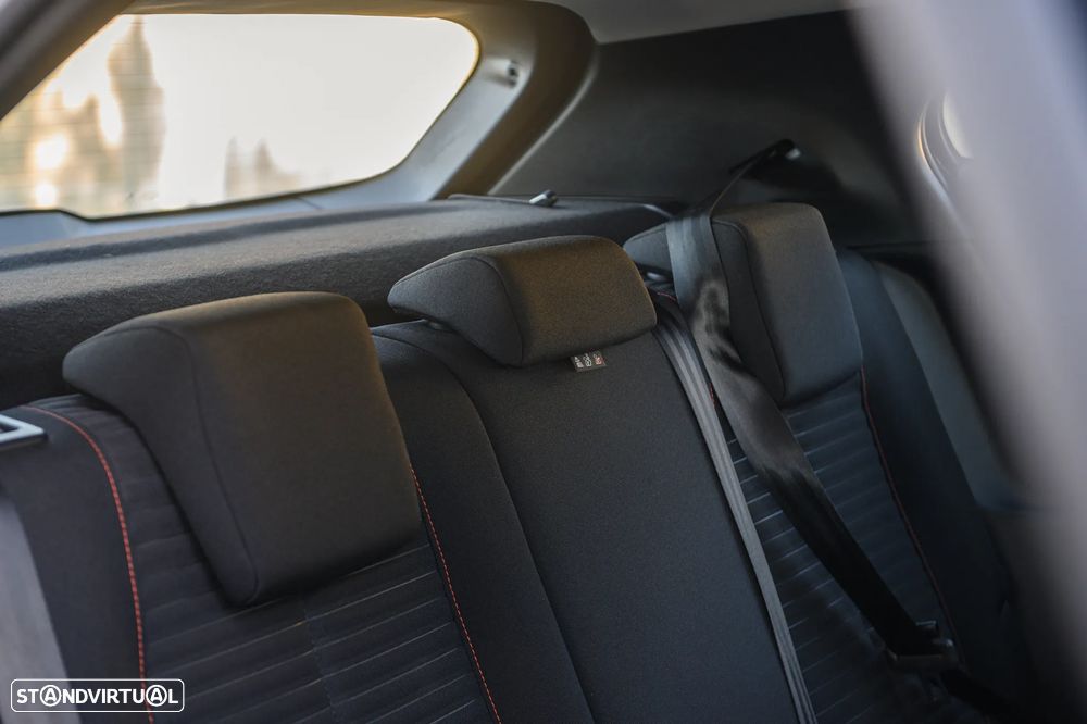 Peugeot 2008 1.2 PureTech Allure Pack - 24