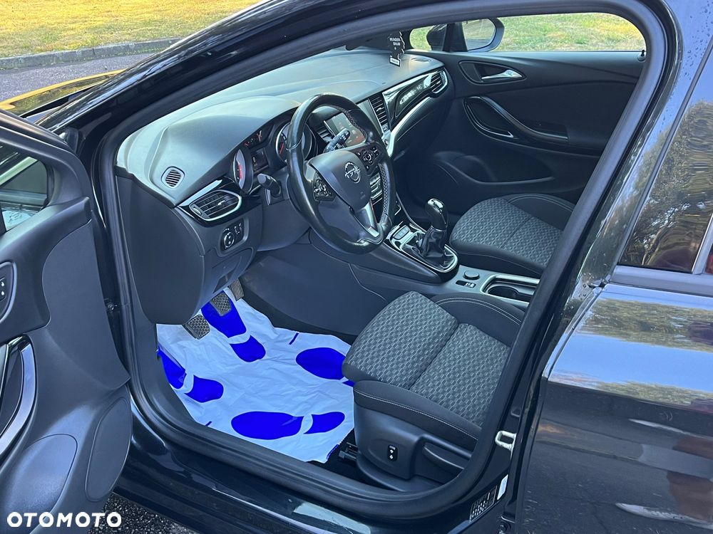 Opel Astra 1.4 Turbo Business - 11