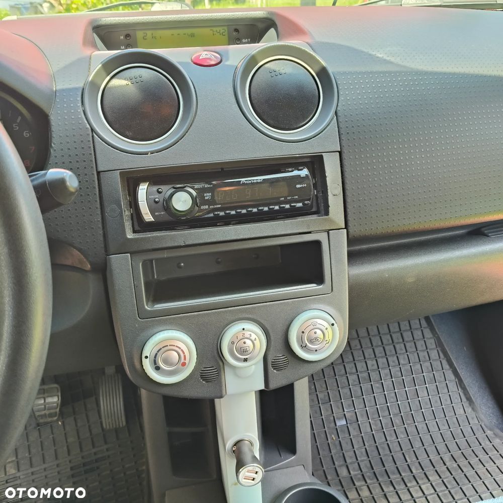 Mitsubishi Colt - 2