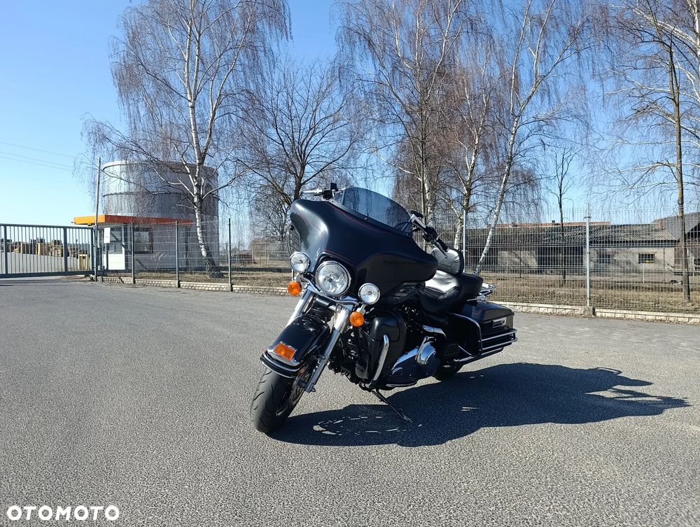 Harley-Davidson FLHT Electra Glide Standard - 1